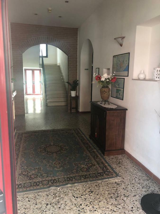 Hotel Giovane Italia Rimini Extérieur photo